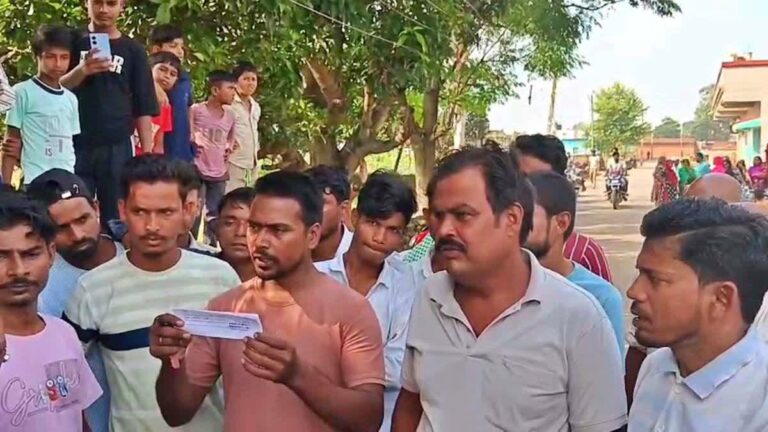 गांडेय में SIR के दौरान फॉर्म-7 को लेकर विवाद, करीब 50 मतदाताओं के नाम हटाने के आरोप पर हंगामा