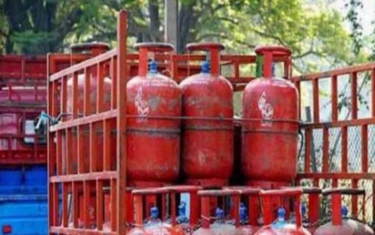 झारखंड में घरेलू LPG के व्यावसायिक इस्तेमाल का दावा, 1,576 प्रतिष्ठानों की सूची सौंपने की बात