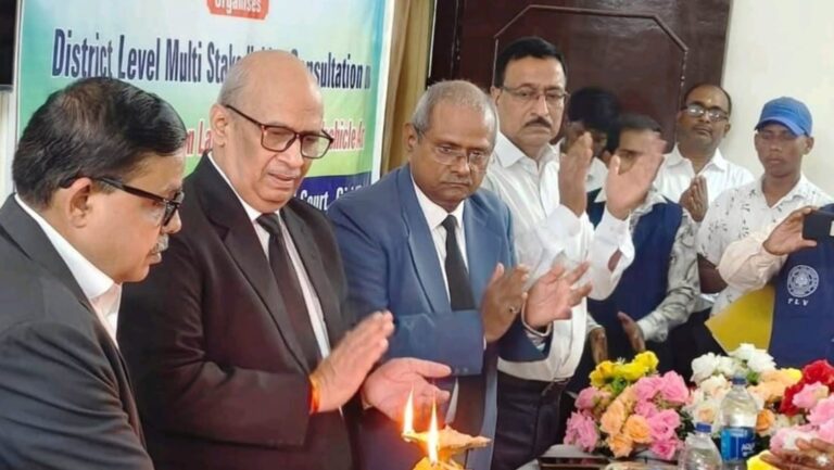 गिरिडीह कोर्ट में पॉश कानून को लेकर सेमिनार, लैंगिक संवेदनशीलता पर हुई चर्चा
