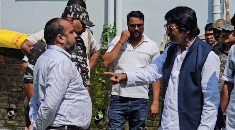 खास महल जमीन पर प्रशासन की कार्रवाई, पूर्व मंत्री योगेंद्र साव से हुई तीखी बहस